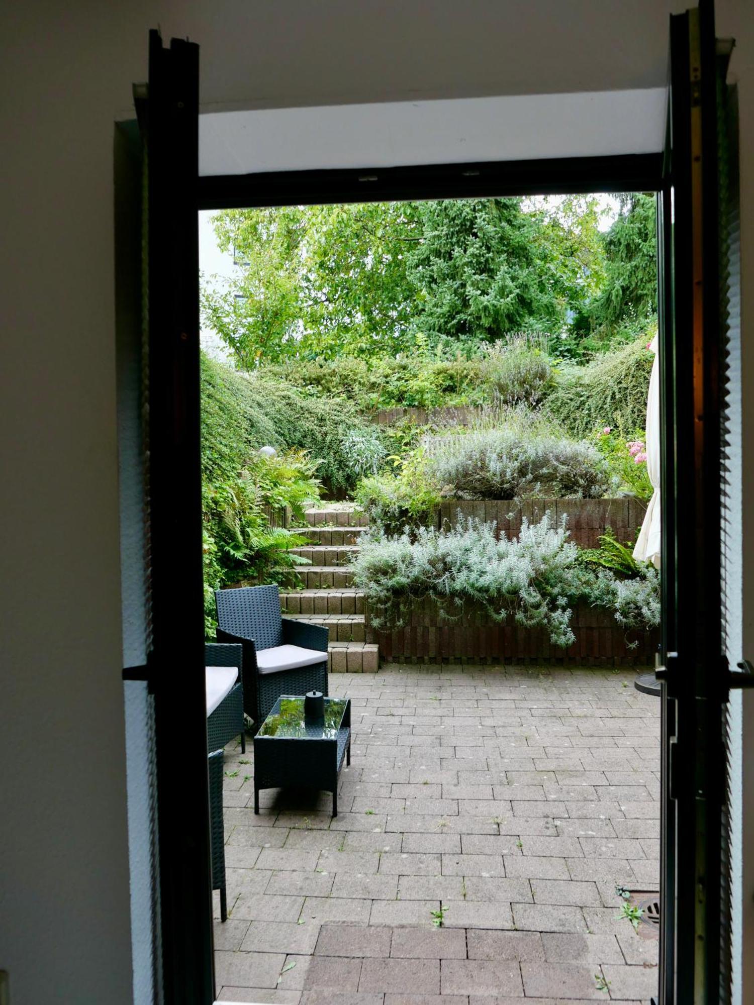 Schoenes Apartment Mit Terrasse Im Steingarten Bad Vilbel Eksteriør billede